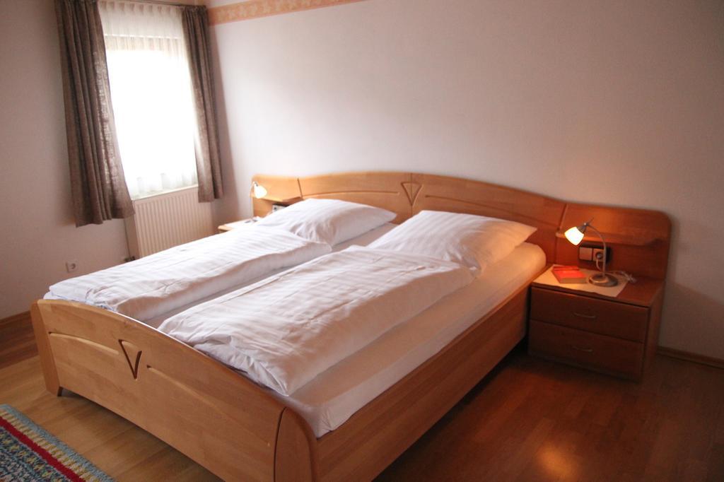 Gaestehaus Heimenberg 바트리폴드사우샤프바흐 외부 사진