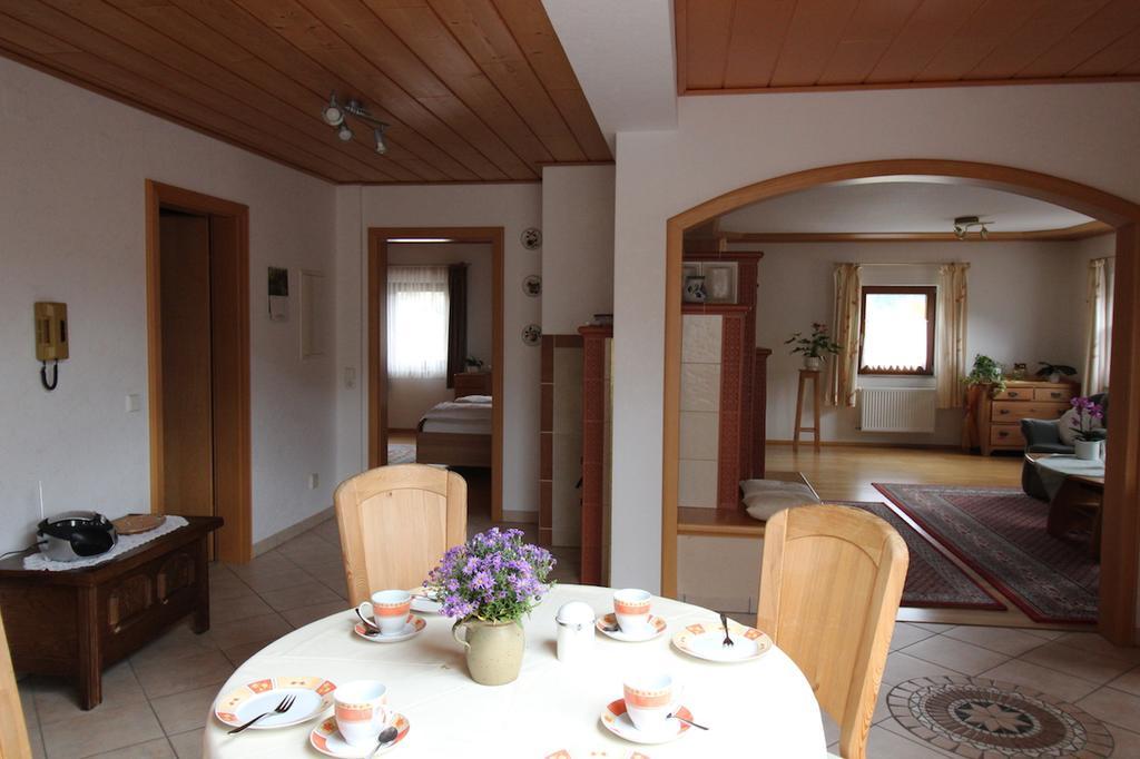Gaestehaus Heimenberg 바트리폴드사우샤프바흐 외부 사진